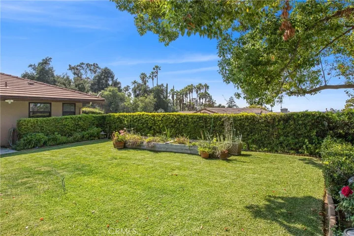 1405 Sterling Road, Redlands, California 92373