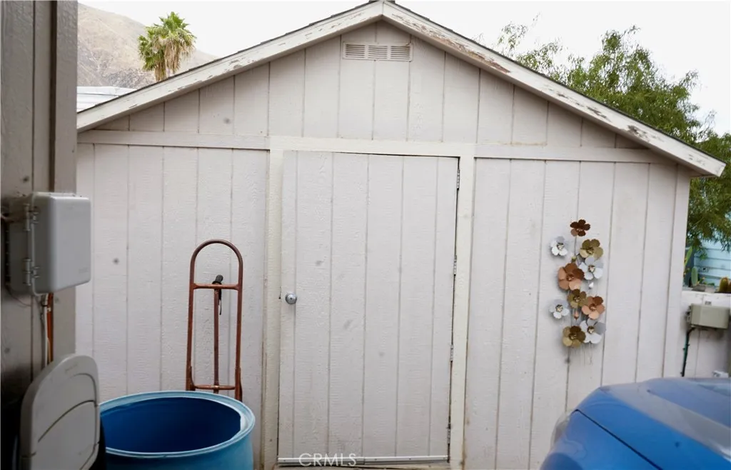 shed