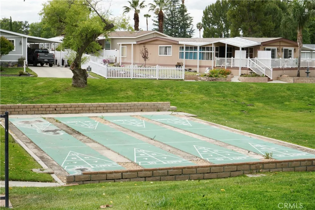 shuffle board