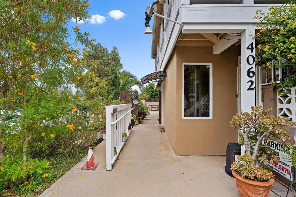 4062 Harney St, San Diego, California 92110 — photo 4