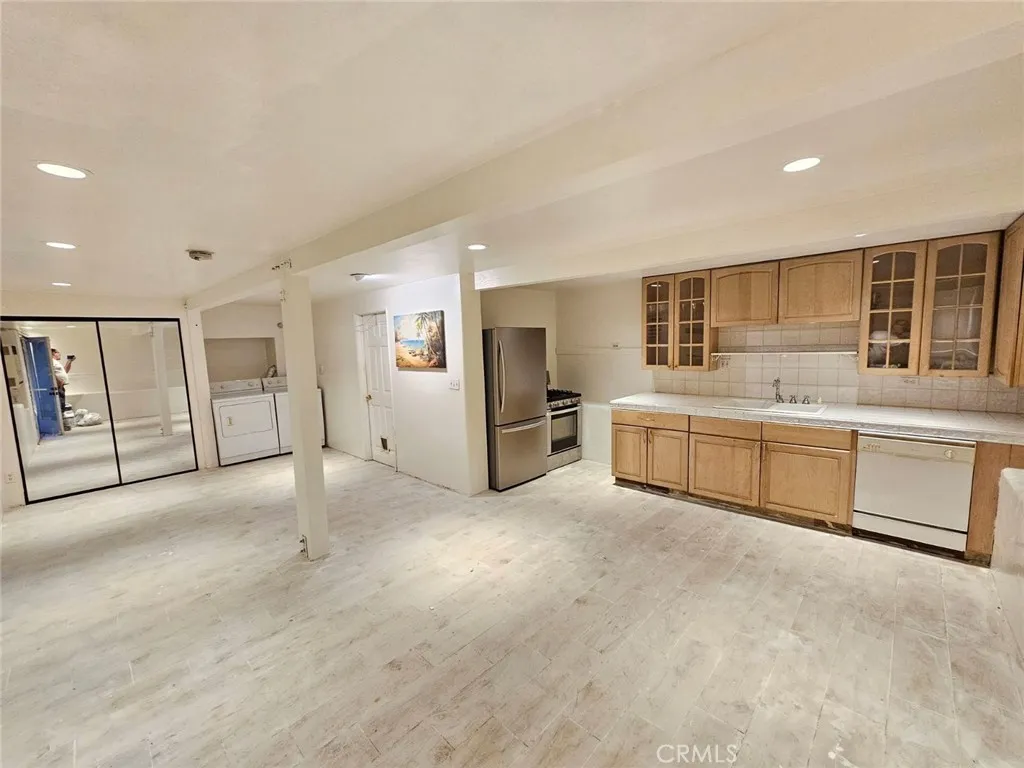 518 Bayview Drive, Hermosa Beach, California 90254 — photo 4