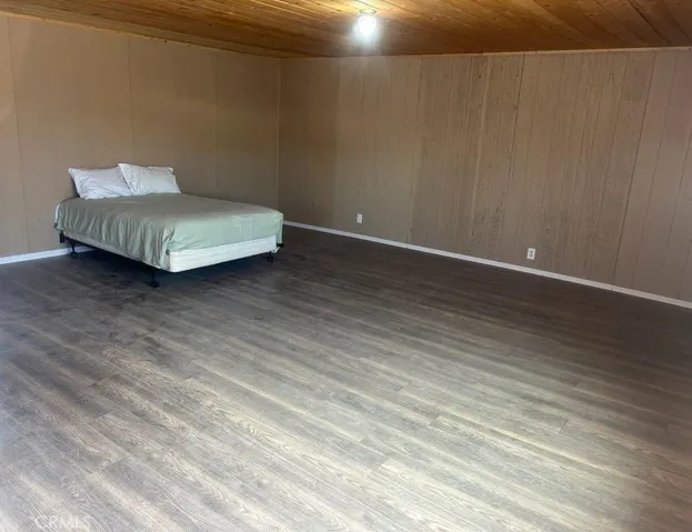 Wide open studio floorplan with lots of room for additional furnishings