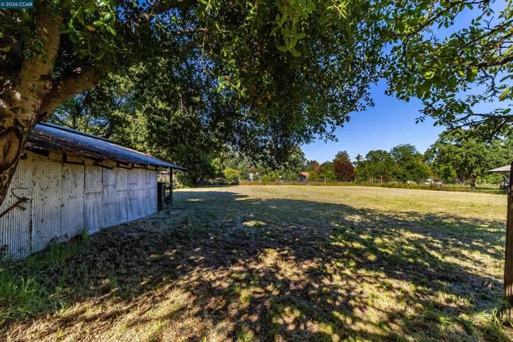 19317 Olive Ave, Sonoma, California 95476
