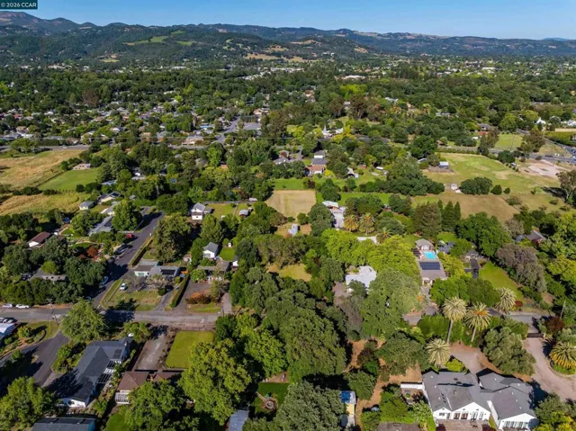 19317 Olive Ave, Sonoma, California 95476