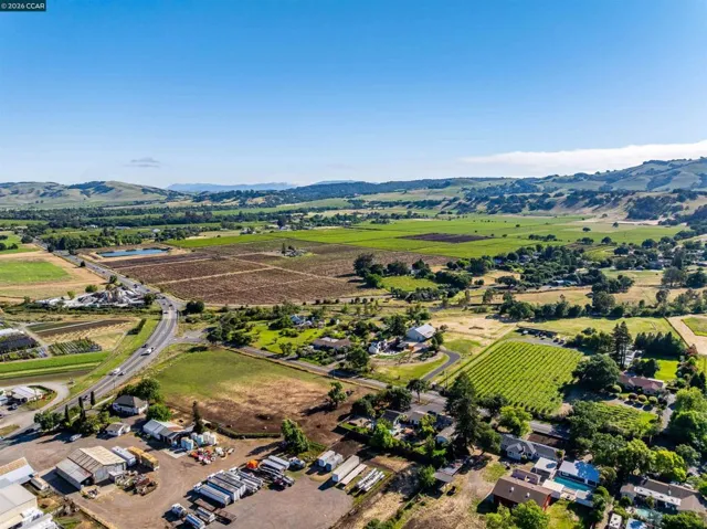 19317 Olive Ave, Sonoma, California 95476