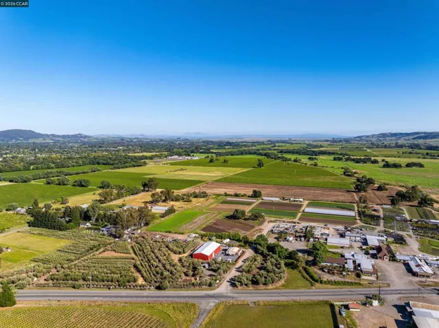 19317 Olive Ave, Sonoma, California 95476