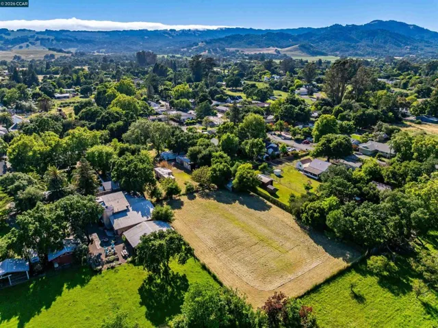 19317 Olive Ave, Sonoma, California 95476