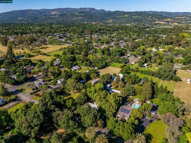19317 Olive Ave, Sonoma, California 95476