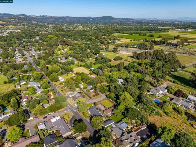 19317 Olive Ave, Sonoma, California 95476