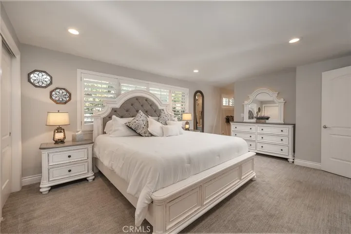 27550 North Bay Road, Lake Arrowhead, California 92352