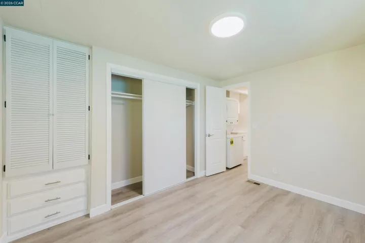Closet & Cabinet