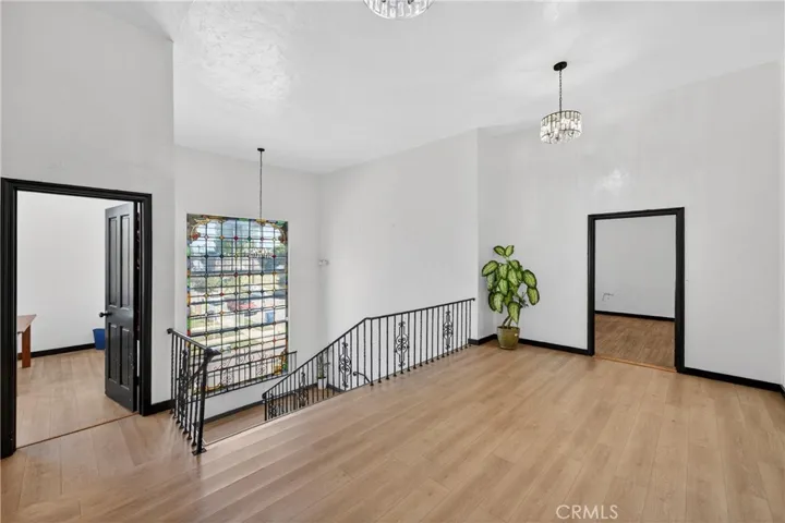7101 Menlo, Los Angeles, California 90044