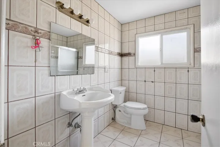 2114 Orange Avenue, Santa Ana, California 92707
