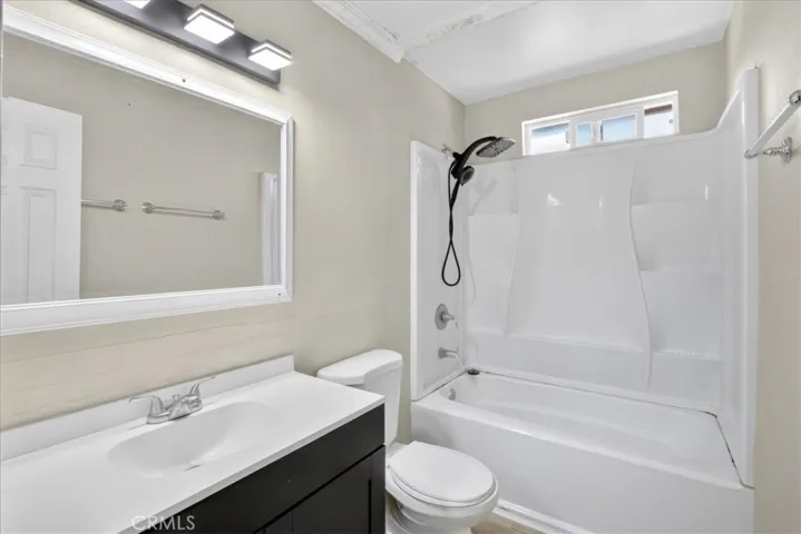 2114 Orange Avenue, Santa Ana, California 92707