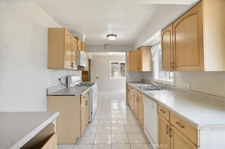 2114 Orange Avenue, Santa Ana, California 92707