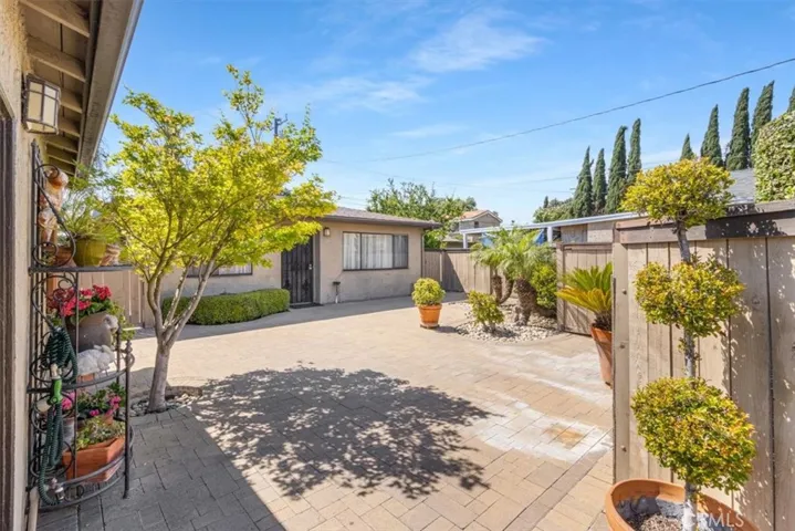 2114 Orange Avenue, Santa Ana, California 92707