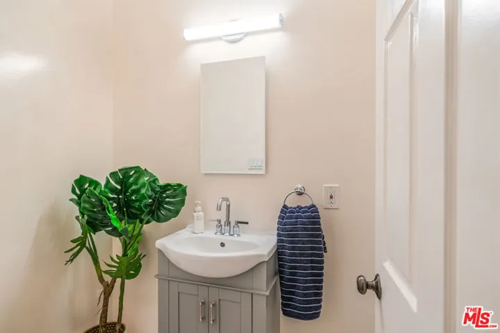 2nd Bathroom