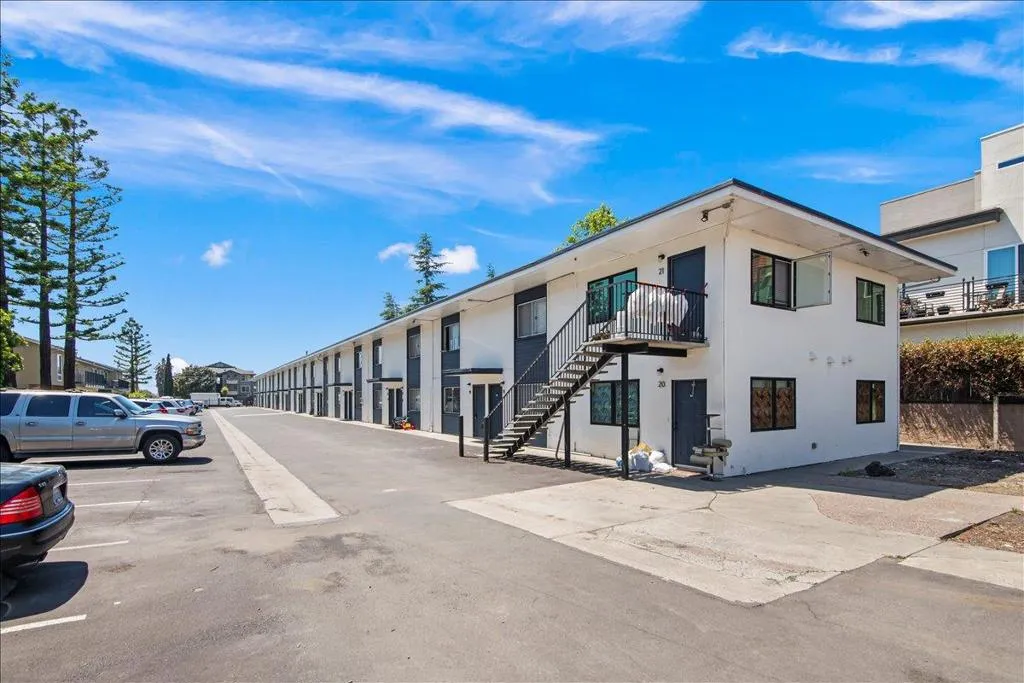 29324 Dixon Street, Hayward, California 94544 — photo 4