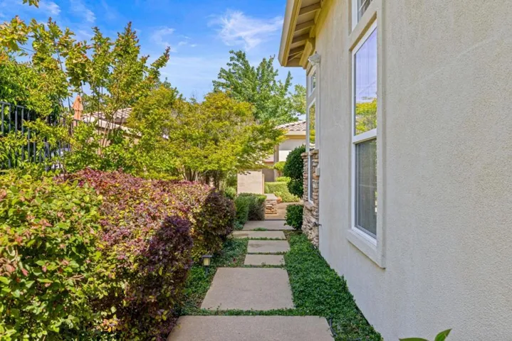 6067 Southerness Drive, El Dorado Hills, California 95762