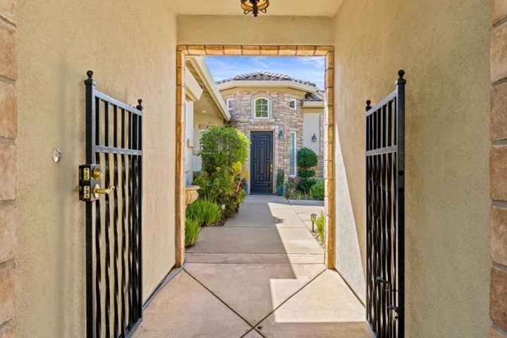 6067 Southerness Drive, El Dorado Hills, California 95762
