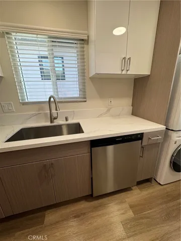 2120 Manhattan Beach Boulevard C, Redondo Beach, California 90278