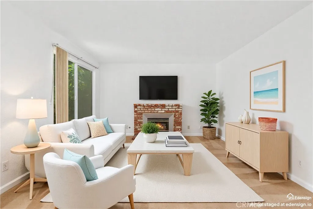 Family Room (virtually staged)
