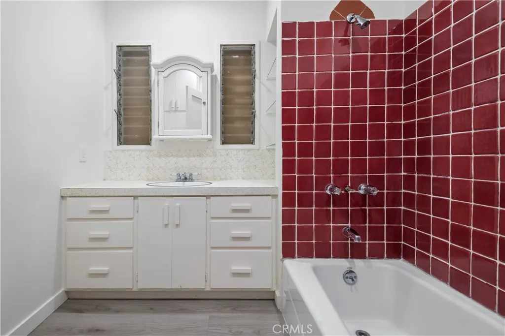 Main bathroom