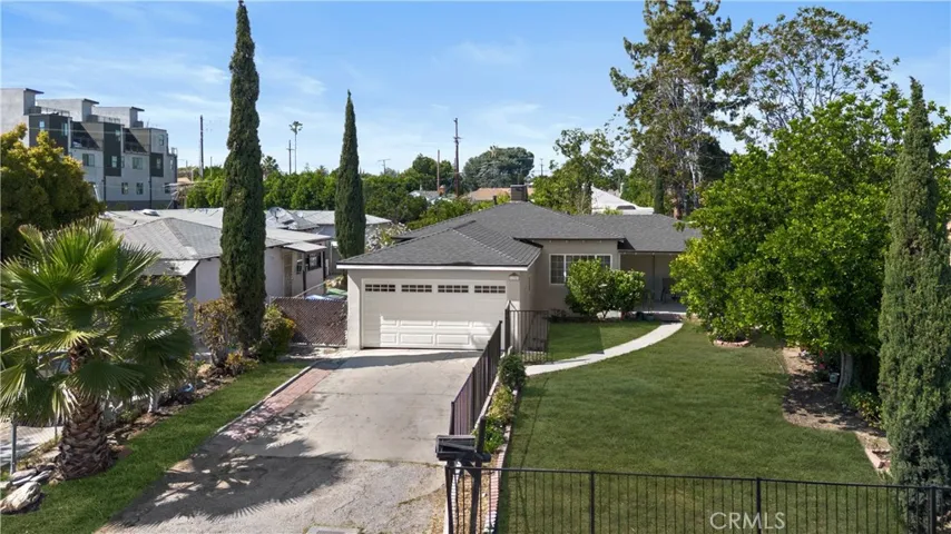Landscaping was altered/added virtually to show how it could look with grass.