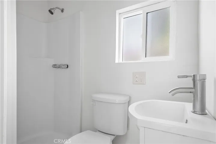 Beautifully updated bathroom in bonus room