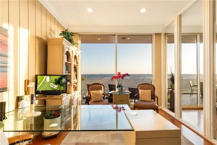 Office or flex space | Oceanfront