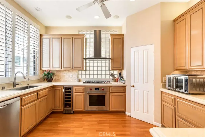 Top appliances, pantry, open kitchen