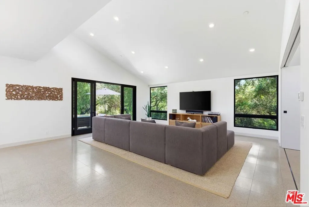 3860 Madison Road, La Canada Flintridge, California 91011 — photo 5