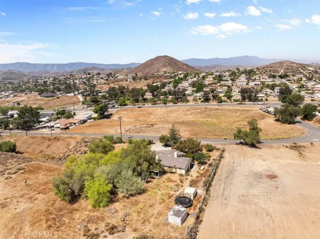 23780 Conejo, Menifee, California 92587