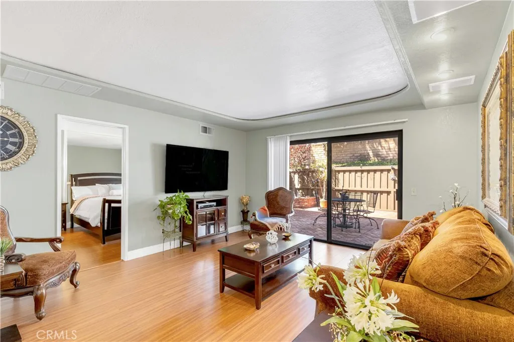 25231 Tanoak, Lake Forest, California 92630 — photo 4