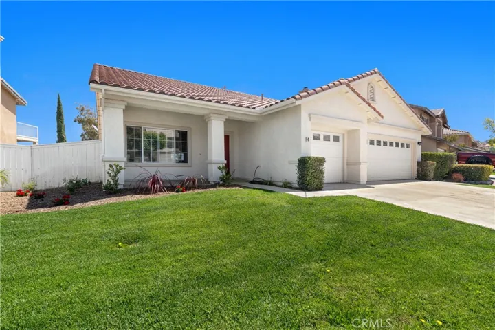 Alternate Exterior Angle Showcasing Expansive Lawn And Single-Story Layout