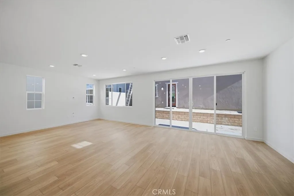PHOTOS ARE OF MODEL MATCH AND HAVE BEEN VIRTUALLY STAGED - EXTERIOR AND INTERIOR FINISHES MAY VARY