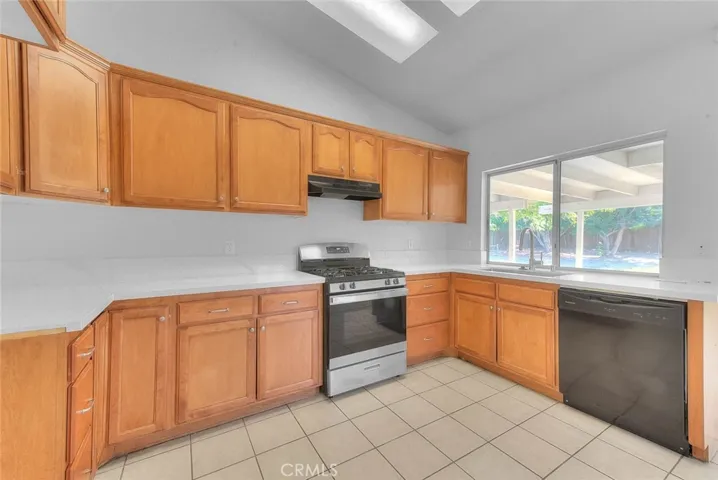 13184 Cardinal, Victorville, California 92392