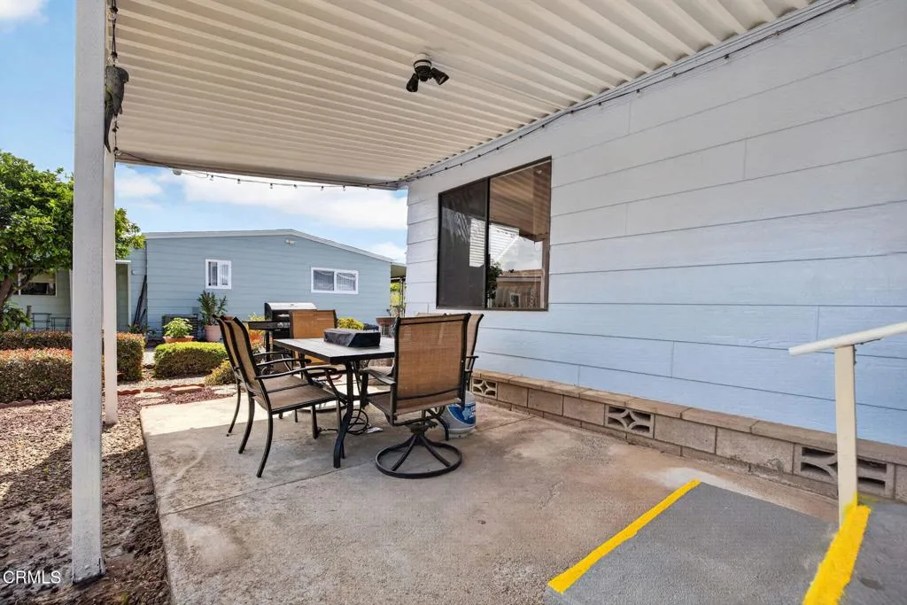 30-web-or-mls-UpmarketMedia-81Poi-091