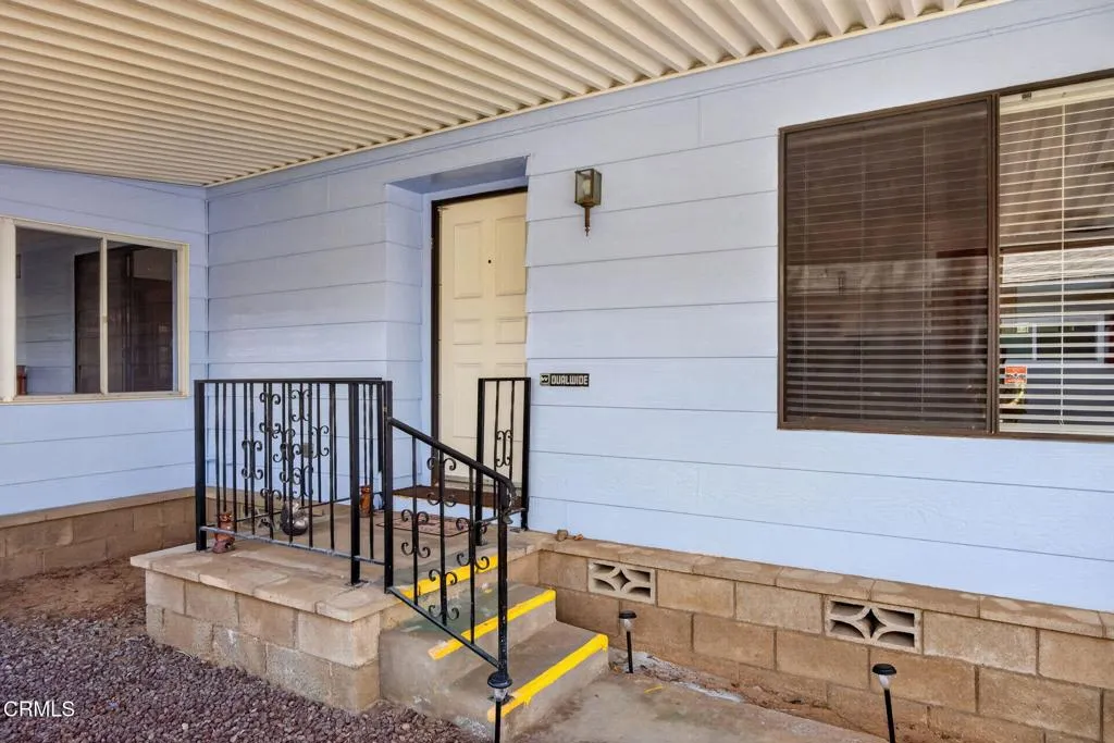 4-web-or-mls-UpmarketMedia-81Poi-011