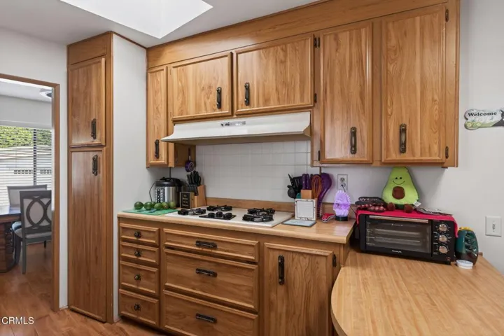 17-web-or-mls-UpmarketMedia-81Poi-080