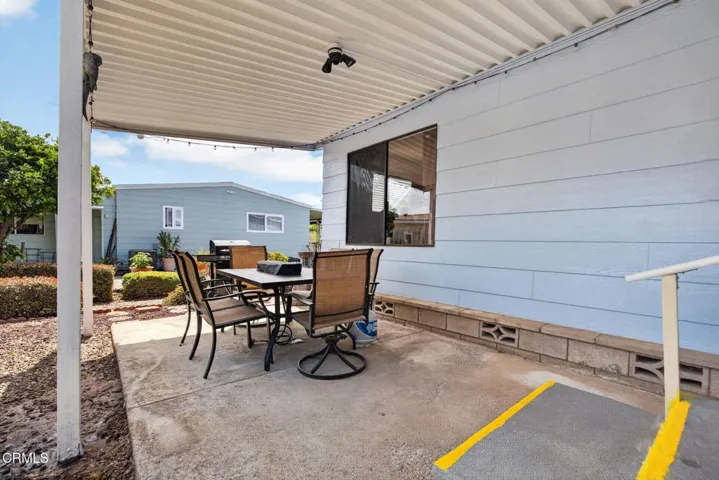 30-web-or-mls-UpmarketMedia-81Poi-091