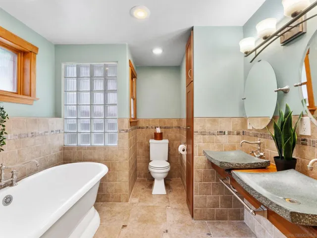 Primary Bath/Spa