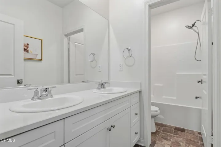 24-Bathroom 2