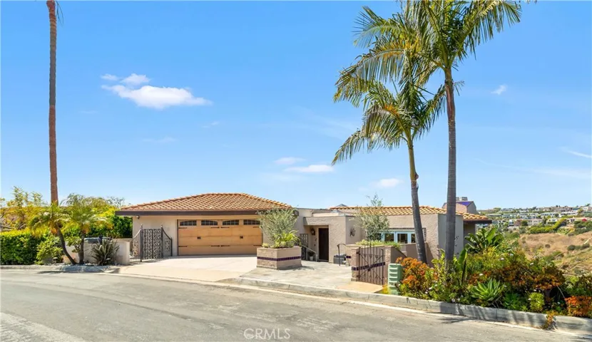 1992 San Remo, Laguna Beach, California 92651