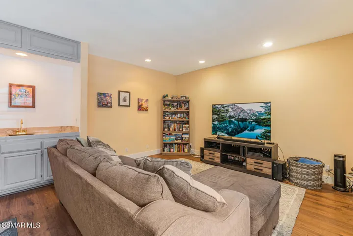 5200 White Oak Pl 30 Los-large-012-017-W