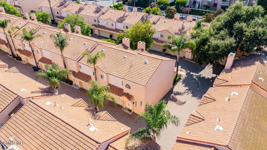 5200 White Oak Pl 30 Los-large-002-002-D