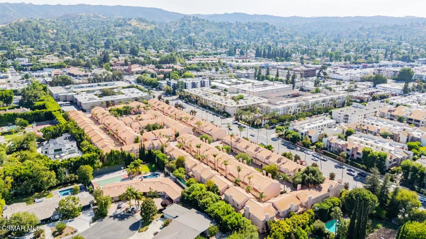 5200 White Oak Pl 30 Los-large-001-001-D