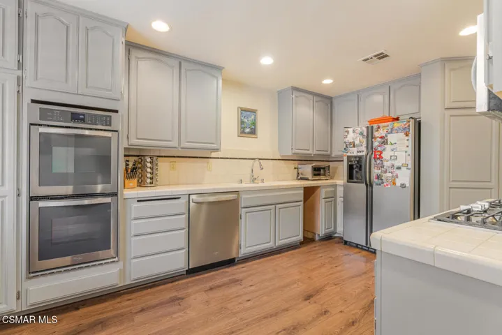 5200 White Oak Pl 30 Los-large-006-022-W