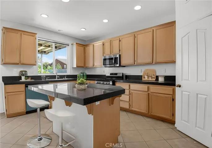 13878 Chestnut, Victorville, California 92392