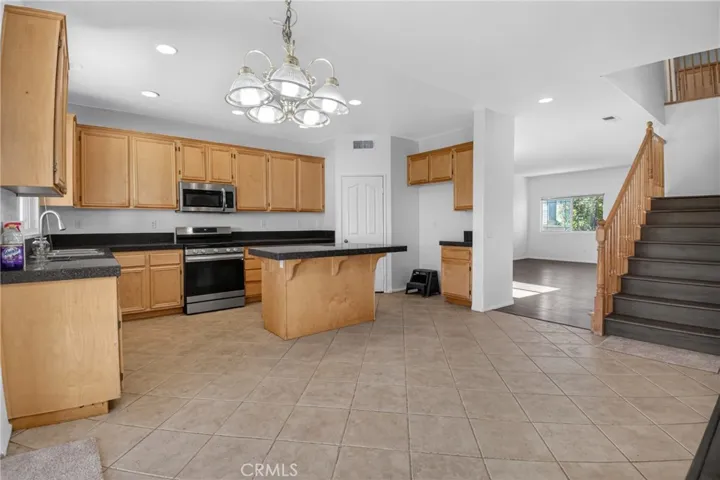 13878 Chestnut, Victorville, California 92392
